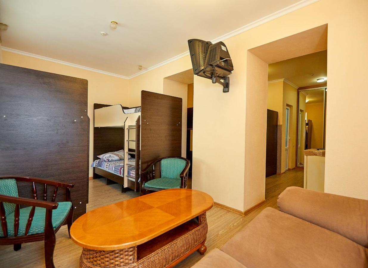 Oasis Hotel Odessa Eksteriør billede