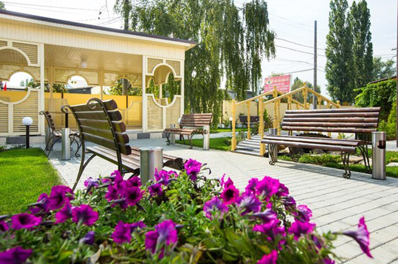 Oasis Hotel Odessa Eksteriør billede